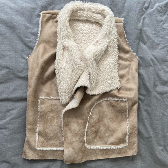 Zara Faux Fur, Faux Suede Vest - Picture 1 of 6